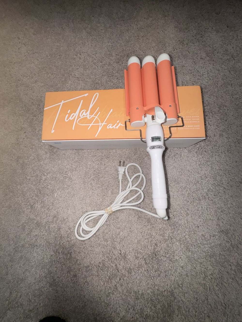 Tidal Hair Triple Barrel Hair Crimper / Waver Pink and White Beach Wave Curler